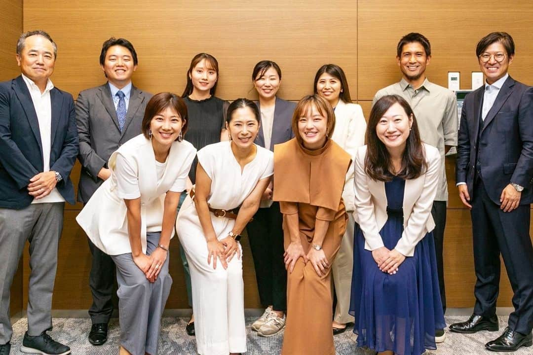 中川真依さんのインスタグラム写真 - (中川真依Instagram)「. 三井不動産株式会社×一般社団法人Woman's Ways 「カラダと向き合う”Health Forum”」 〜みんなで学ぼう女性の健康〜  と題しセミナーを開催しました👩🏻‍🏫✨  賛同アスリートの登坂絵莉ちゃん、 日本体育大学の教授である須永先生にも ご登壇していただきました☺️❣️  今回は月経やPMSだけではなく、 出産や子育て、 そして私も気になっていた更年期についても 須永先生にご教授いただき とても有意義な時間となりました🙏😌✨  皆さんは男性も更年期障害があるって 知ってましたか🫣？  女性だけではなく、 男性にも知ってほしい知識がたくさん。  この活動で、自分自身や パートナーの身体について 多くの方々に理解を深めてもらえるよう これからも頑張っていこうと思います🫡✨  とても貴重な時間を ありがとうございました🙏❣️  #womansways  #三井不動産 #体と向き合うhealthforum」9月23日 9時59分 - maimai.47