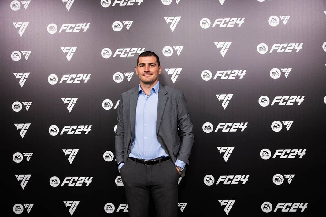 イケル・カシージャスのインスタグラム：「Gran noche en el #FC24 ✅👌🏻 @easportsfces」