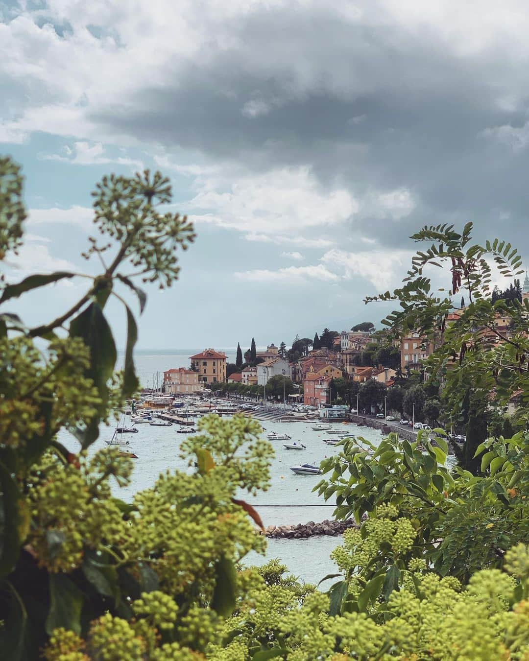 クララ・スピルコバさんのインスタグラム写真 - (クララ・スピルコバInstagram)「Dobrodošli u Hrvatsku 🇭🇷🌊⛪️🍷 #welcometocroatia #plavusplove #ceskeplavky #lastminuteholiday」9月23日 1時21分 - spilkovaklara