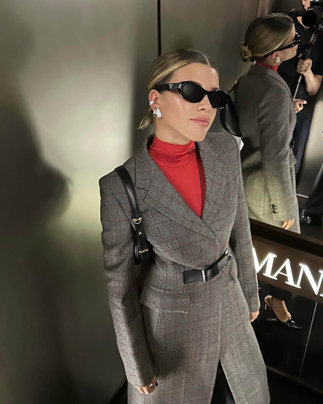 ソフィア・リッチーのインスタグラム：「24 hours of fashion things」