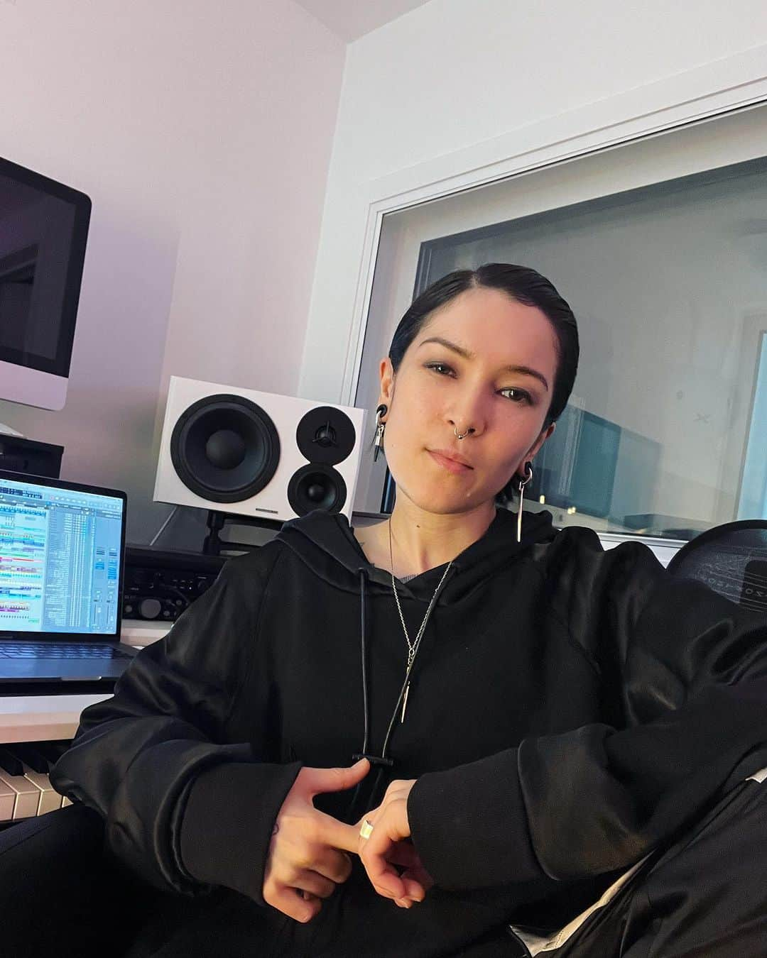 マヤ・ジェーン・コールスさんのインスタグラム写真 - (マヤ・ジェーン・コールスInstagram)「The most satisfying thing about mixing down my own music is that I have always been able to look back and hear the mistakes I made and keep getting better. It’s a constant learning process. Some of my old mixdowns sound like absolute trash to me now 🤣 but it’s nice to see and feel the progression over the years. 20 years deep and I’m still always learning new things as I go 🤓」9月23日 2時43分 - mayajanecolesofficial