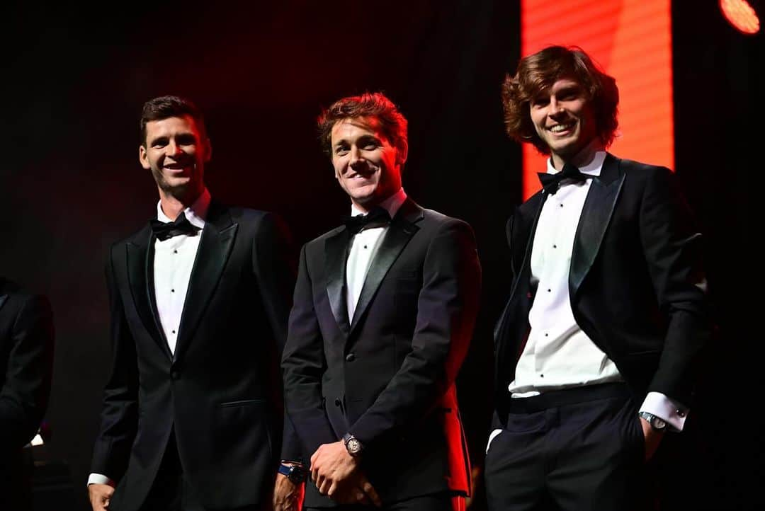 フベルト・フルカチュさんのインスタグラム写真 - (フベルト・フルカチュInstagram)「Ready for the competition 😎  #LaverCup」9月23日 2時46分 - hubihurkacz