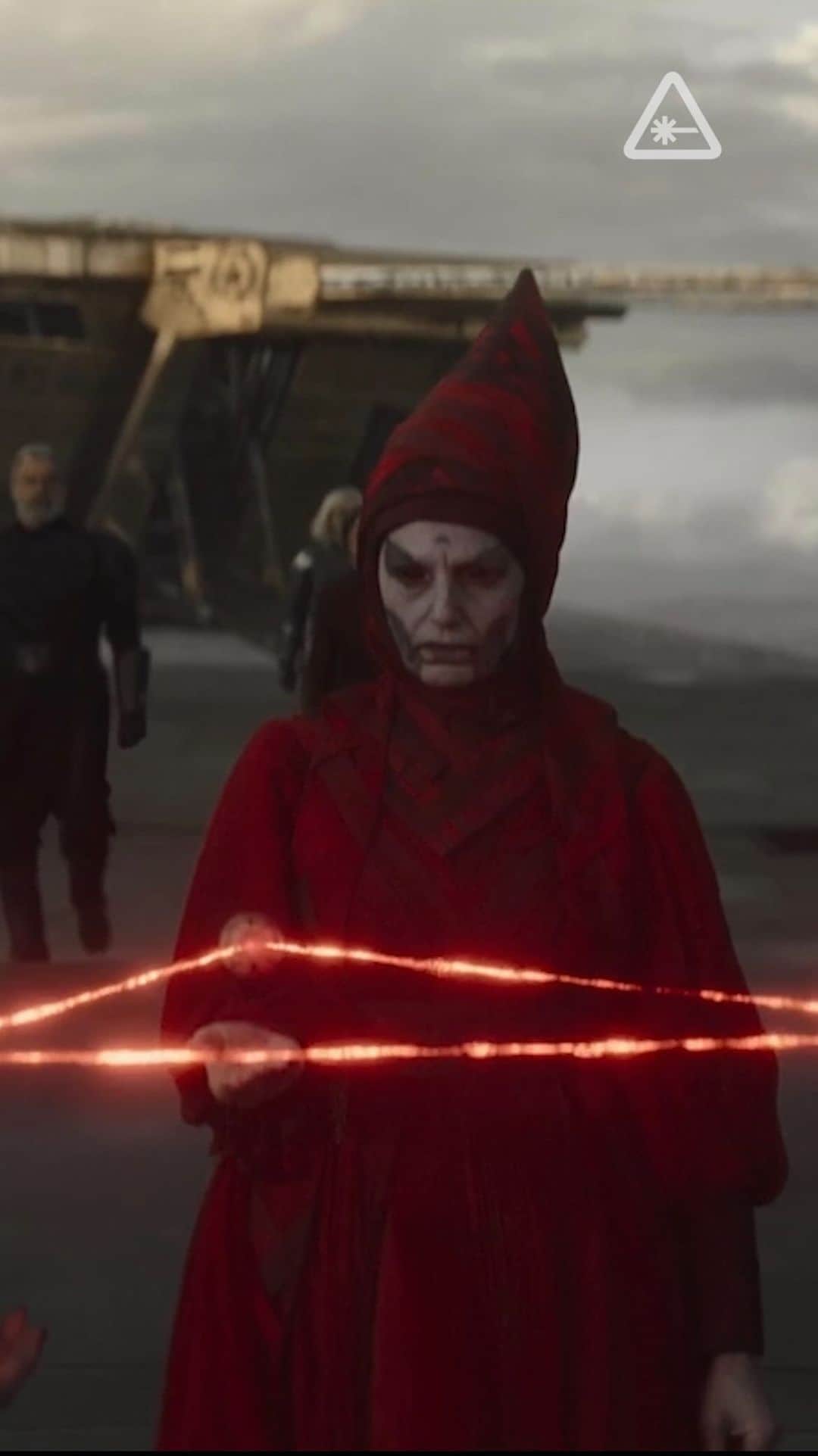 クリス・ハードウィックのインスタグラム：「New Nightsisters’ lore #Ahoska #StarWars #Nightsisters」