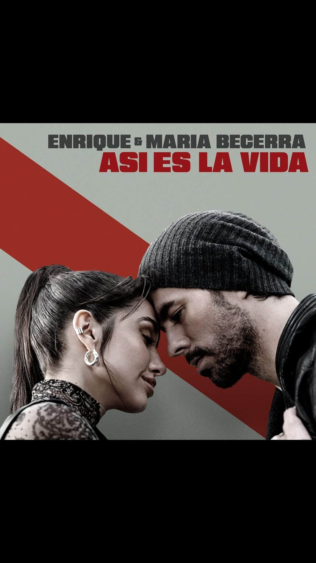 エンリケ・イグレシアスのインスタグラム：「#ASIESLAVIDA #EnriqueXMaria Sep 28 @mariabecerra」