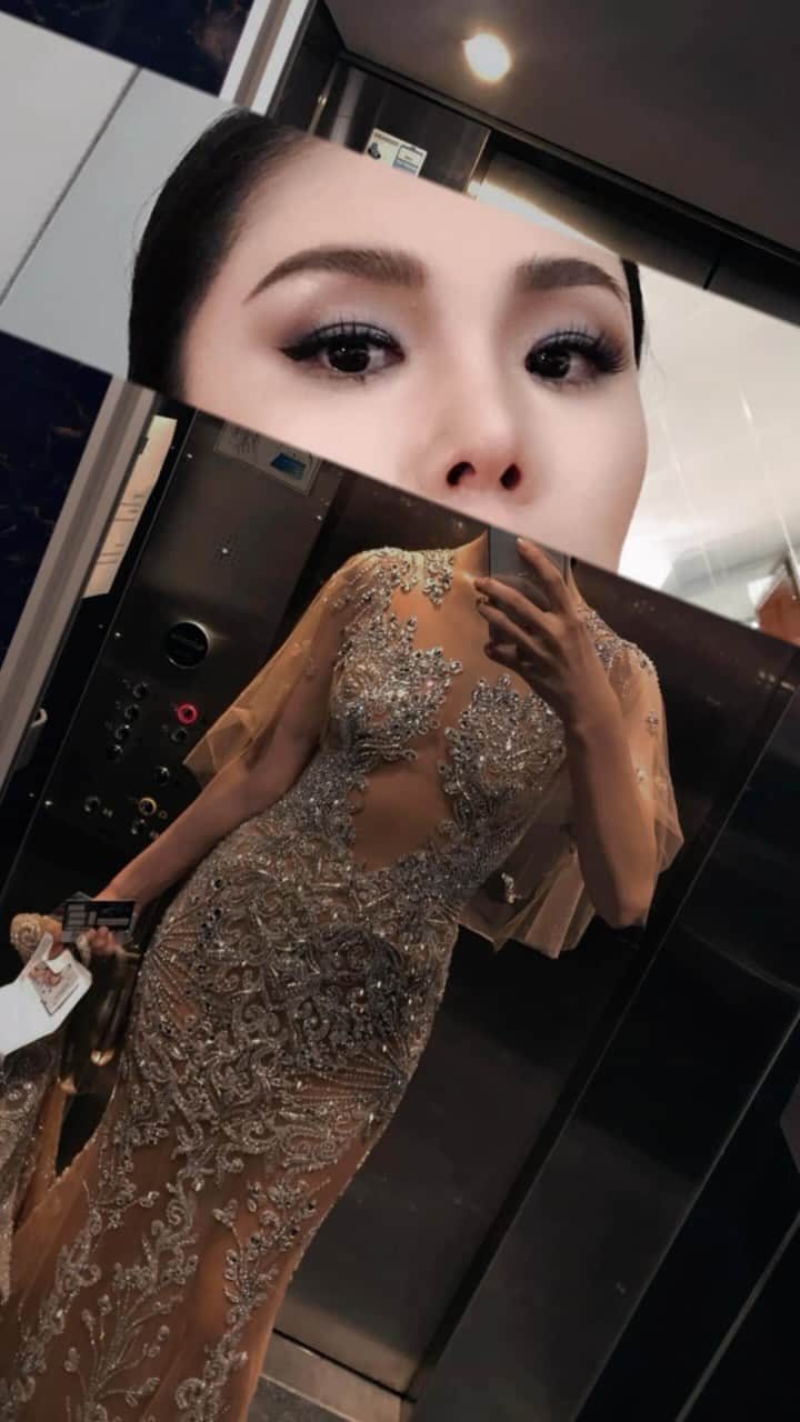 森理世のインスタグラム：「Ode to the Cannes dress 👗」