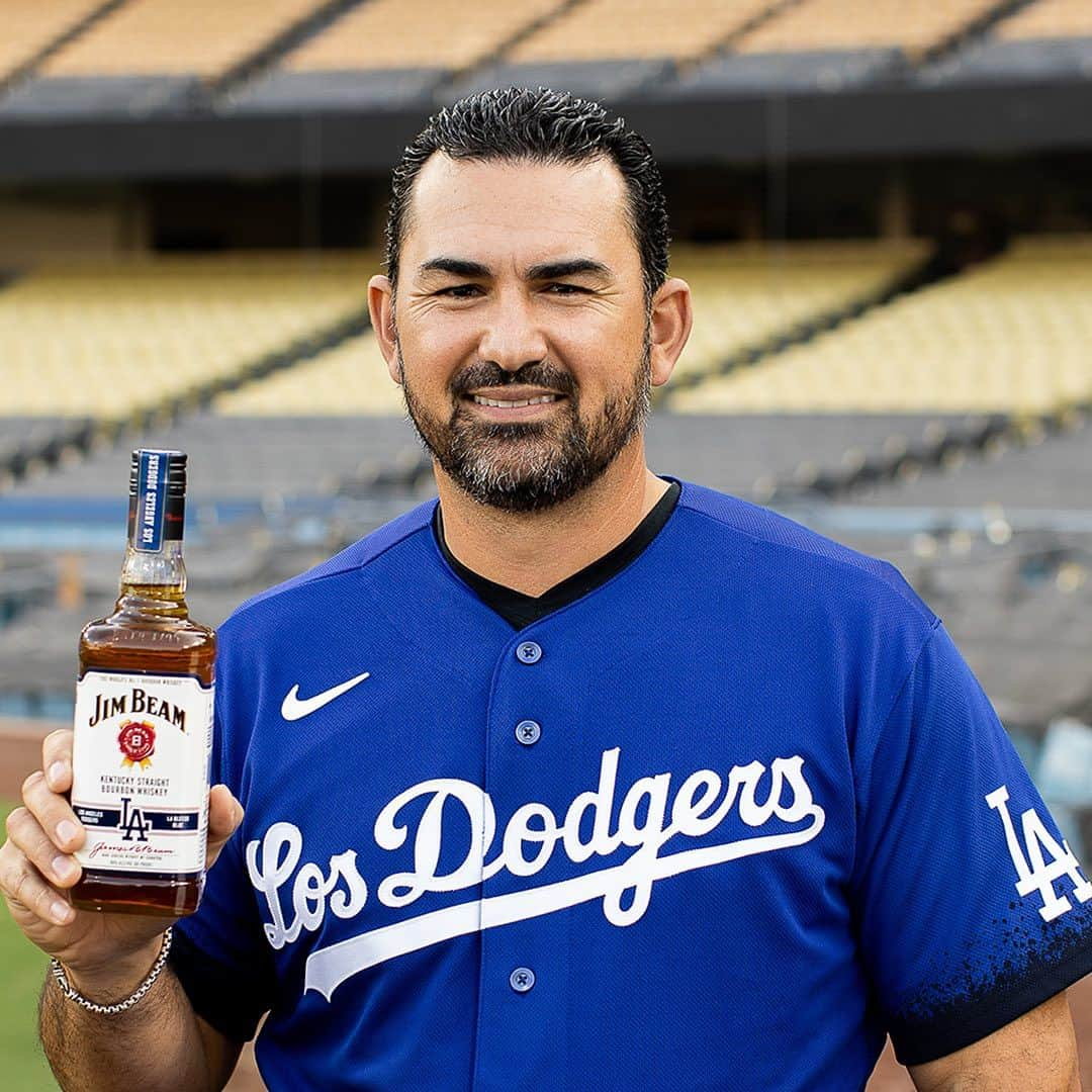 エイドリアン・ゴンザレスさんのインスタグラム写真 - (エイドリアン・ゴンザレスInstagram)「#ad21+  Baseball & Bourbon, la combinación perfecta, ¿verdad? @jimbeamofficial」9月23日 4時34分 - adrian_eltitan