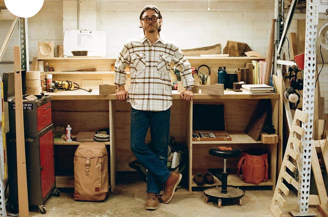 ブリクストンのインスタグラム：「Bringing in the Heavyweight Bowery Flannel for those cold months ahead.」