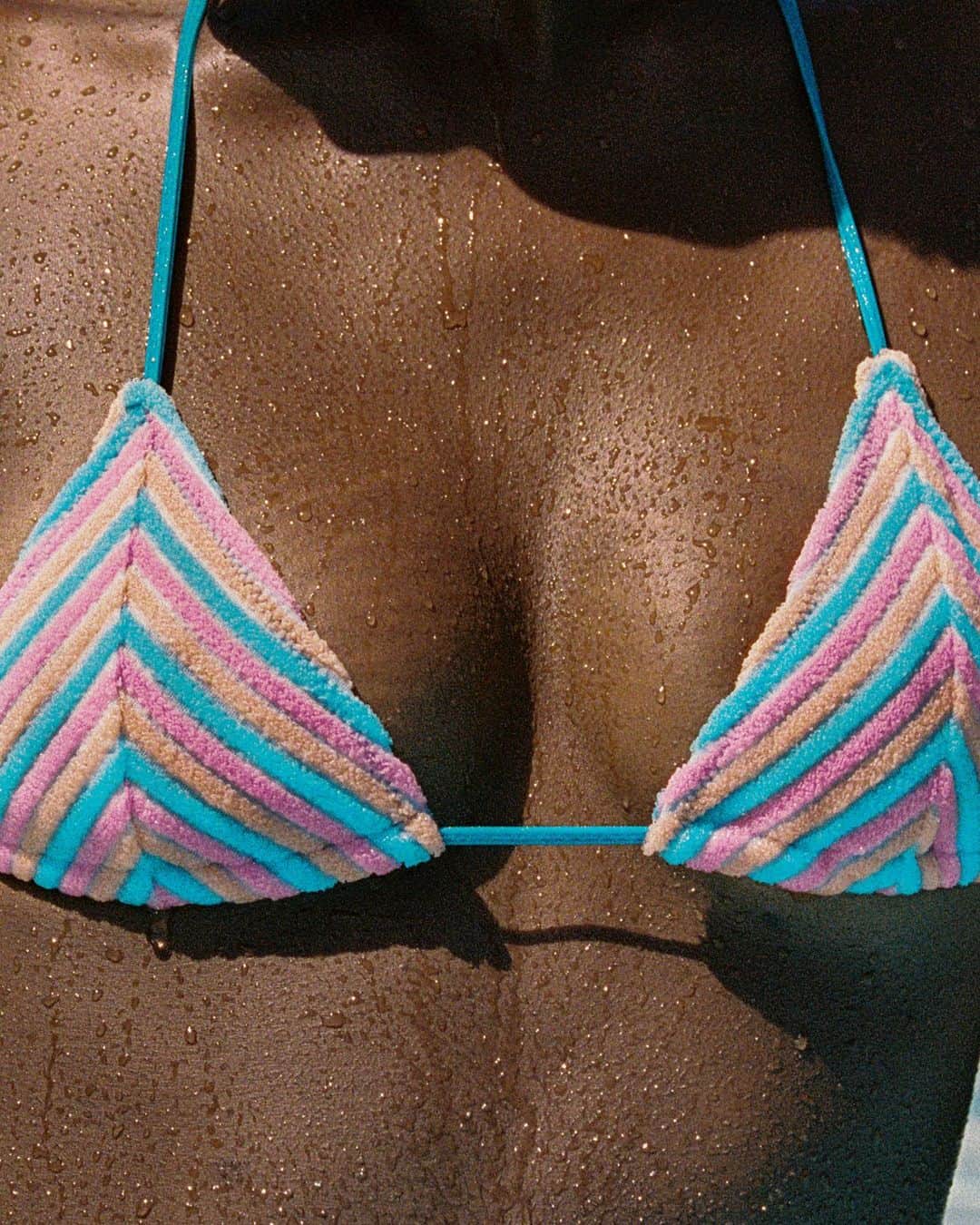 TRIANGL SWIMWEARのインスタグラム：「Summer stripes☀️#TrianglGirls」