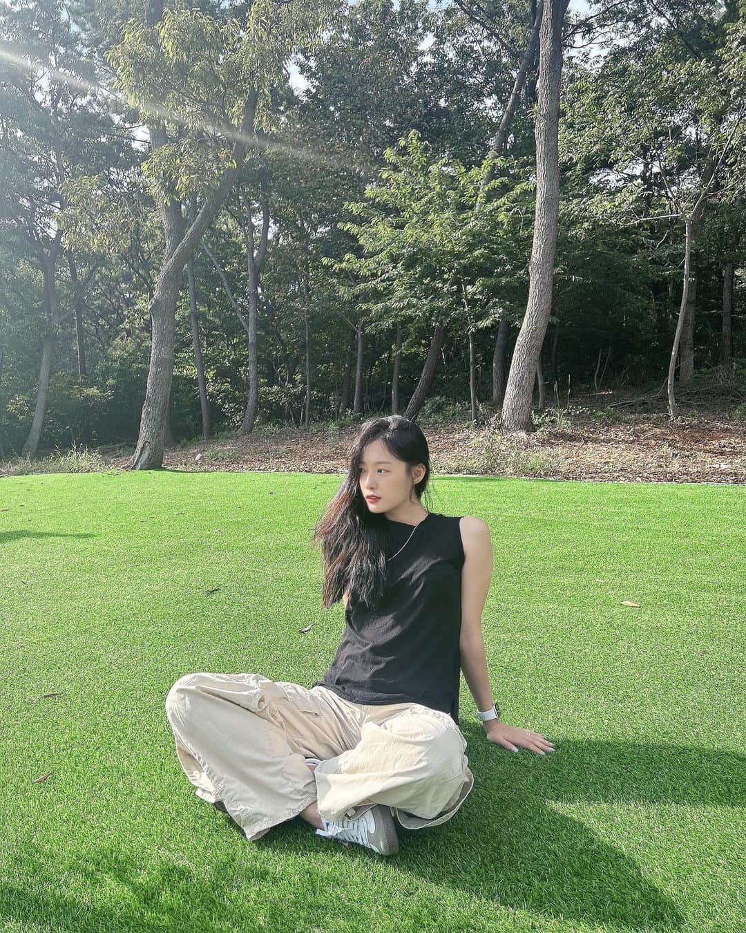 ナリ さんのインスタグラム写真 - (ナリ Instagram)「🏕️🌼🪵🤭」9月23日 17時59分 - kimnaris