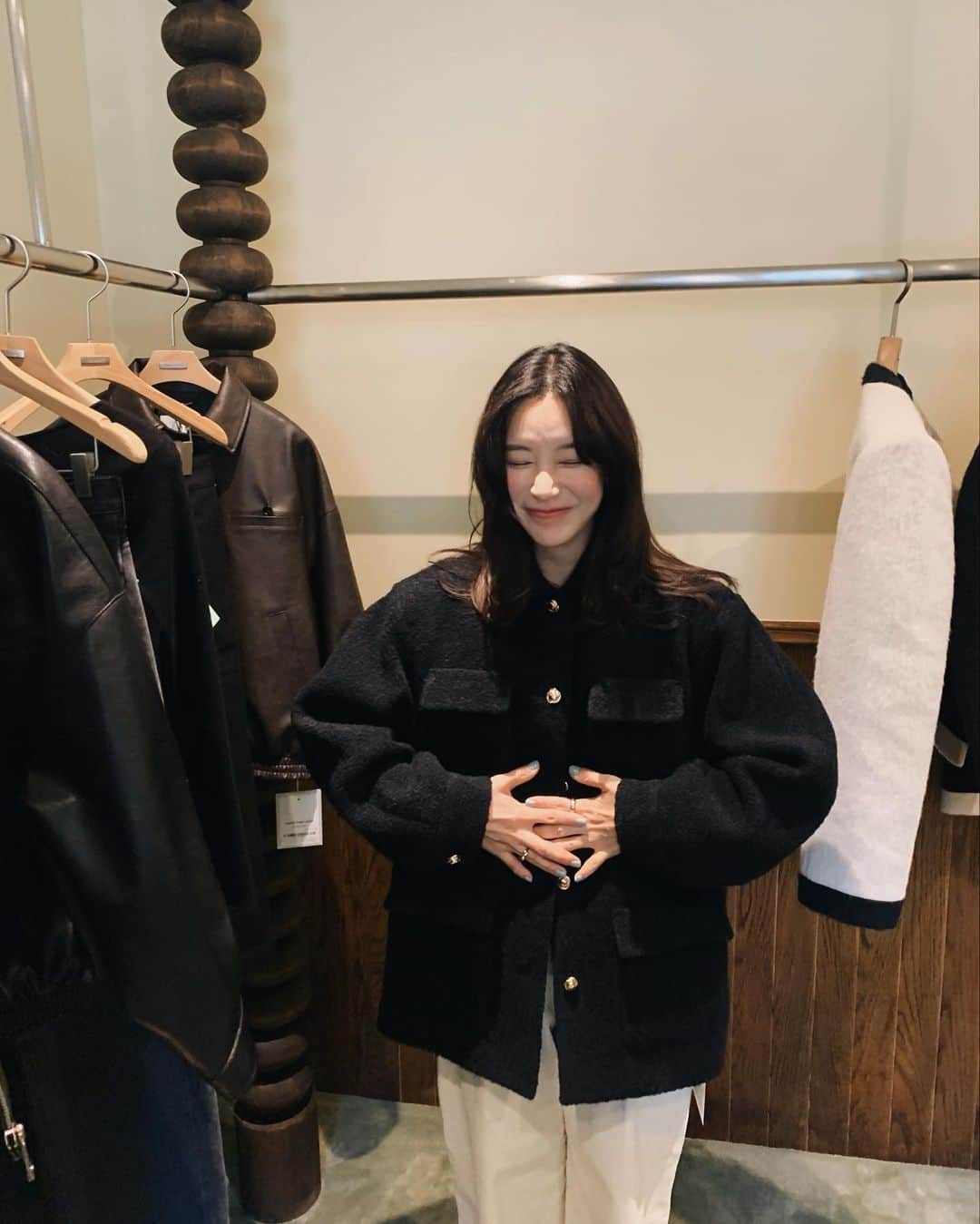 nanaさんのインスタグラム写真 - (nanaInstagram)「이렇게 잘하면 어똑하냐구 젤로!! 나 맨날 가도 되딩🖤 한남동 다시 오니 너무 좋다구  커피도 프로다 프로👍🏽」9月23日 18時05分 - luv__ribbon