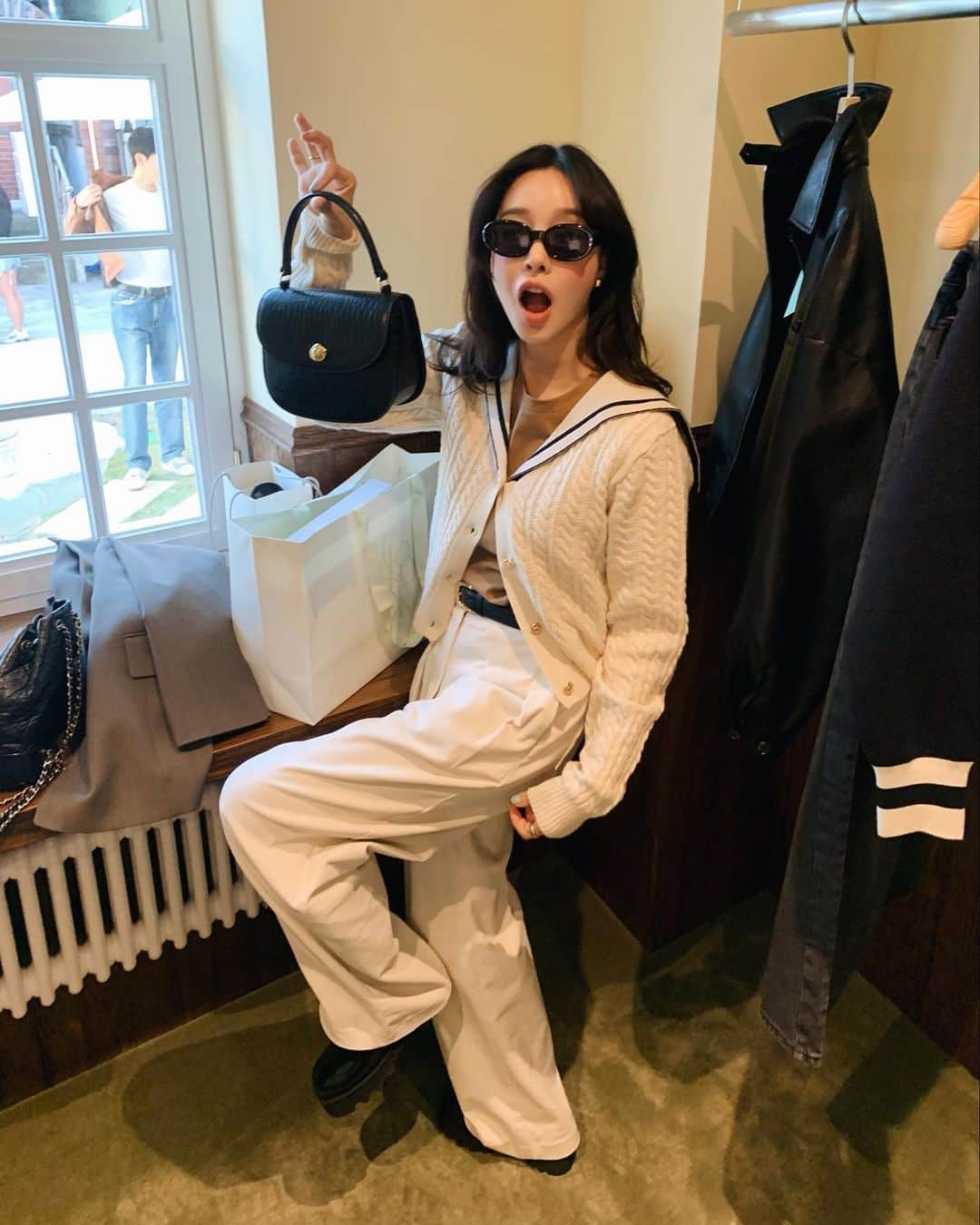 nanaさんのインスタグラム写真 - (nanaInstagram)「이렇게 잘하면 어똑하냐구 젤로!! 나 맨날 가도 되딩🖤 한남동 다시 오니 너무 좋다구  커피도 프로다 프로👍🏽」9月23日 18時05分 - luv__ribbon
