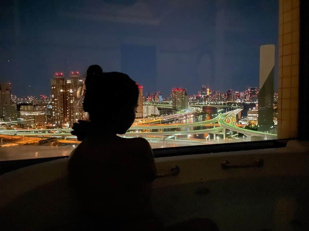 YamanoShiori のインスタグラム：「🌃」