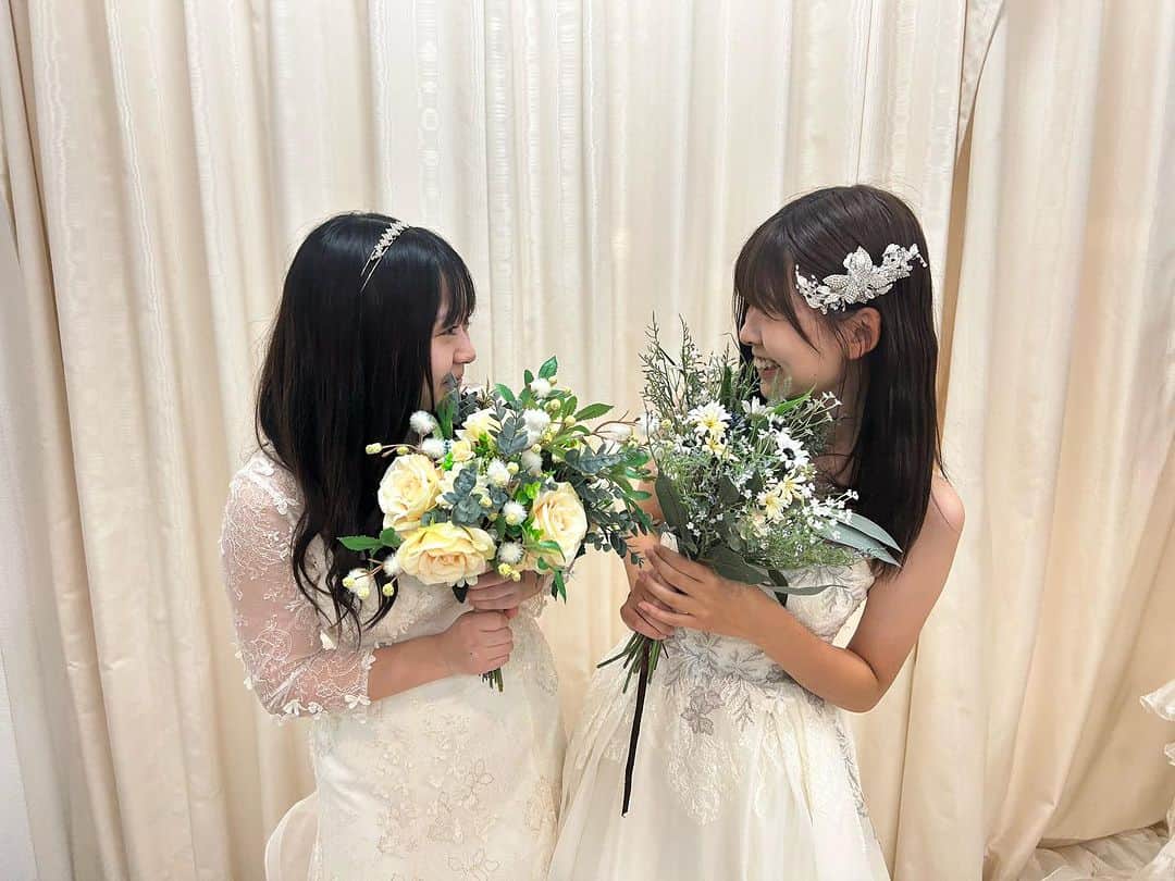 大阪ブライダル専門学校公式ページのインスタグラム：「* 本日はオープンキャンパスに お越しいただきありがとうございました！ 今回はドレス体験とウエディングプランナー体験👗 * カラフルなドレスが似合っていて とっても可愛かったです！💓 たくさんの人が参加してくれて私達も楽しかったです 次のオープンキャンパスもお待ちしています！！ *  #大阪ブライダル専門学校#ブライダル学生の日常#おもしろ集#関西#ブライダル#結婚式#ドレスコーディネーター#ウェディングプランナー#愉快な先生#dress#dresscollection #大阪#ブライダル専門学校#ウエディング#ブライダル」