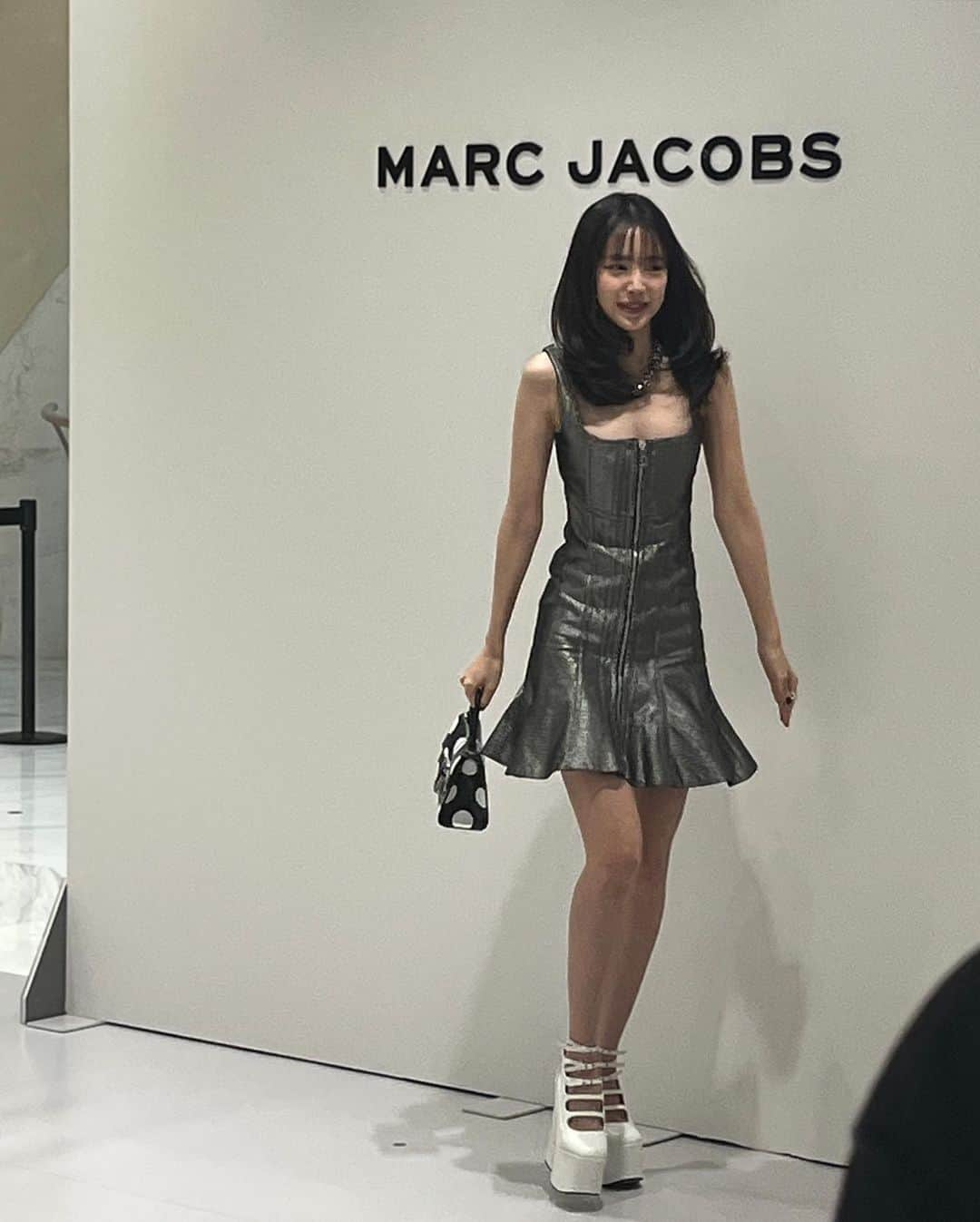 ソン・ナウンさんのインスタグラム写真 - (ソン・ナウンInstagram)「@marcjacobs #마크제이콥스 #marcjacobs 💃」9月23日 18時17分 - marcellasne_