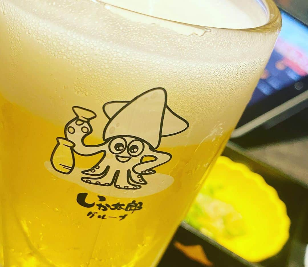 中華首藤さんのインスタグラム写真 - (中華首藤Instagram)「🦑✨🦑✨🦑✨  #いか太郎 な夜 #はるばるきたぜ函館へ  #イカ刺し  #売り切れ残念  #珍味うまし  #痛風泣かせの店  #薬を飲んで楽しむ #函館の夜  #夜景見たかった  #また行きたい #北海道ロケ  #北海道クルー の皆さんと #北海道ディナー  #ありがとうございました  #熊本タレント #大分タレント #ローカルタレント #中九州タレント #ローカルリポーター #中華首藤」9月23日 18時51分 - chuuka_shutou