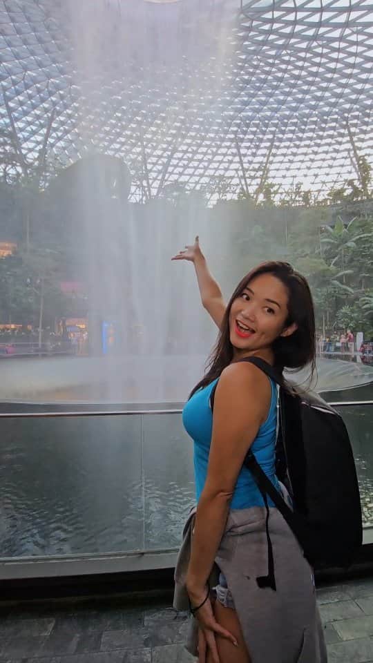 Ayanoのインスタグラム：「📌FOLLOW FOR MORE-> @ayanotdo ⛲🌈✨ @jewelchangiairport #Travel #Singapore #🇸🇬  Shot on #GalaxyZFlip5 @samsung @samsungmobile @samsungus @samsungmobileusa @samsungjpn」
