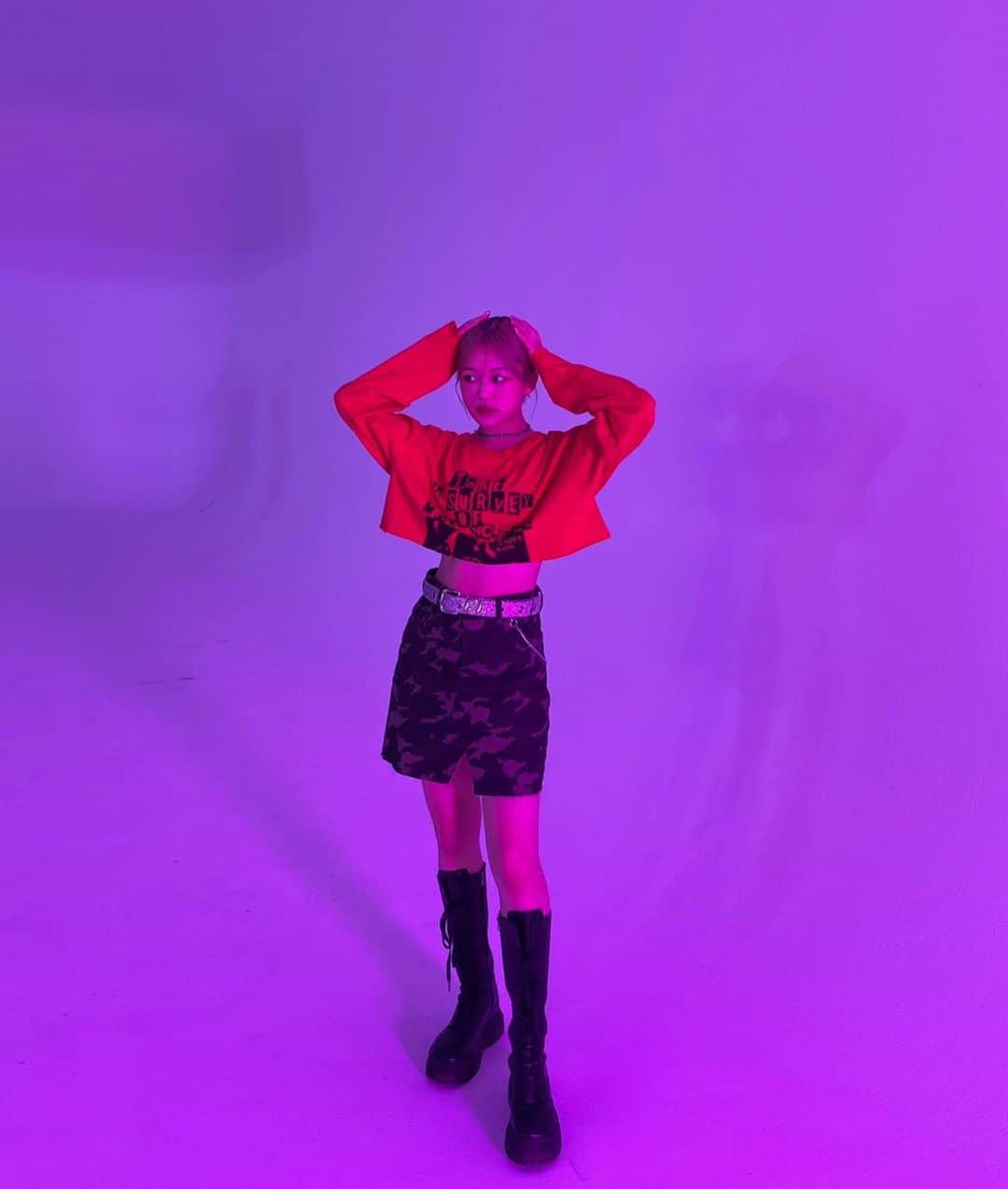 iScreamさんのインスタグラム写真 - (iScreamInstagram)「「Rock Steady」Dance Practice Video🎸 YUNA offshot.  このビデオを見て是非皆さんも踊って下さい🎵  この衣装好きだなあ... ♡  #iScream #アイサケ　 #ガルサケ #YUNA #RockSteady」9月23日 20時00分 - iscream__official
