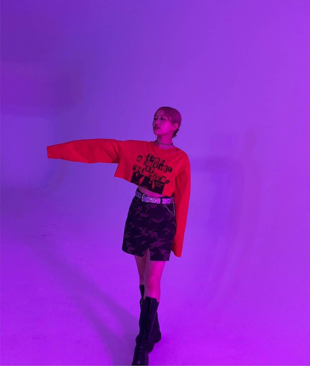 iScreamさんのインスタグラム写真 - (iScreamInstagram)「「Rock Steady」Dance Practice Video🎸 YUNA offshot.  このビデオを見て是非皆さんも踊って下さい🎵  この衣装好きだなあ... ♡  #iScream #アイサケ　 #ガルサケ #YUNA #RockSteady」9月23日 20時00分 - iscream__official