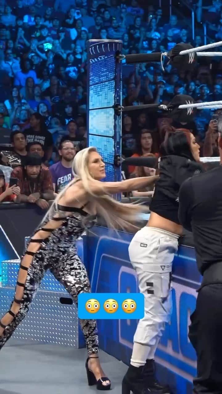 WWEのインスタグラム：「@charlottewwe wasn’t messing around! 💪 #SmackDown」