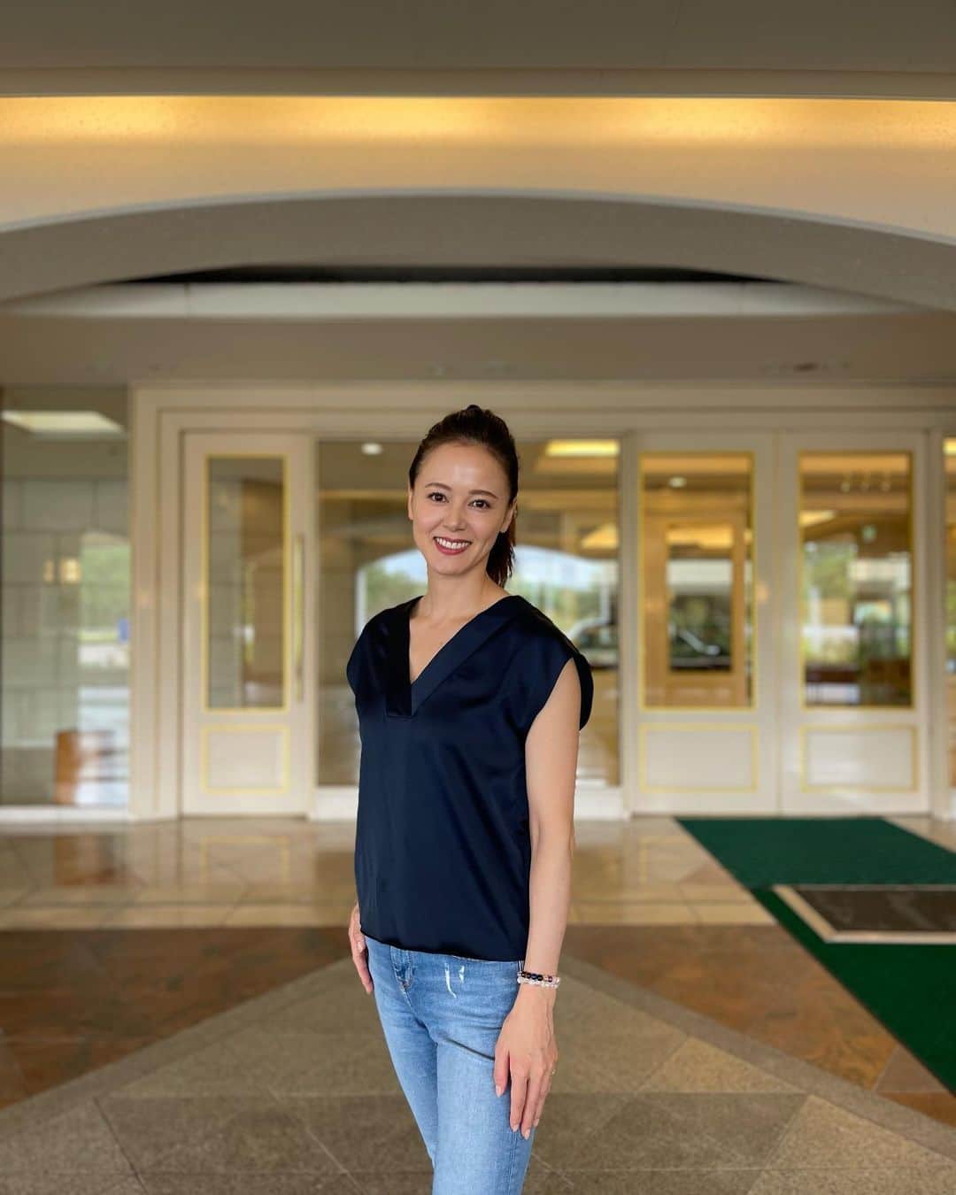 小田茜さんのインスタグラム写真 - (小田茜Instagram)「皆様、お元気ですか？ お仕事で宮崎に行って参りました。 沢山のパウフルな方々とお会いし 元気を頂きました。 また、お会いできる日を楽しみにしております。  宮崎の郷土料理屋さんで、 鳥の炭火焼き等をいただきました。  また、ゆっくり訪れたいです．  　　　　　　　　akane  #宮崎県 #シーガイア #郷土料理 #お仕事 #小田茜 #女優小田茜 #プロテインドリンク #ヨガインストラクター #タロット好き」9月23日 11時06分 - oda_akane1106