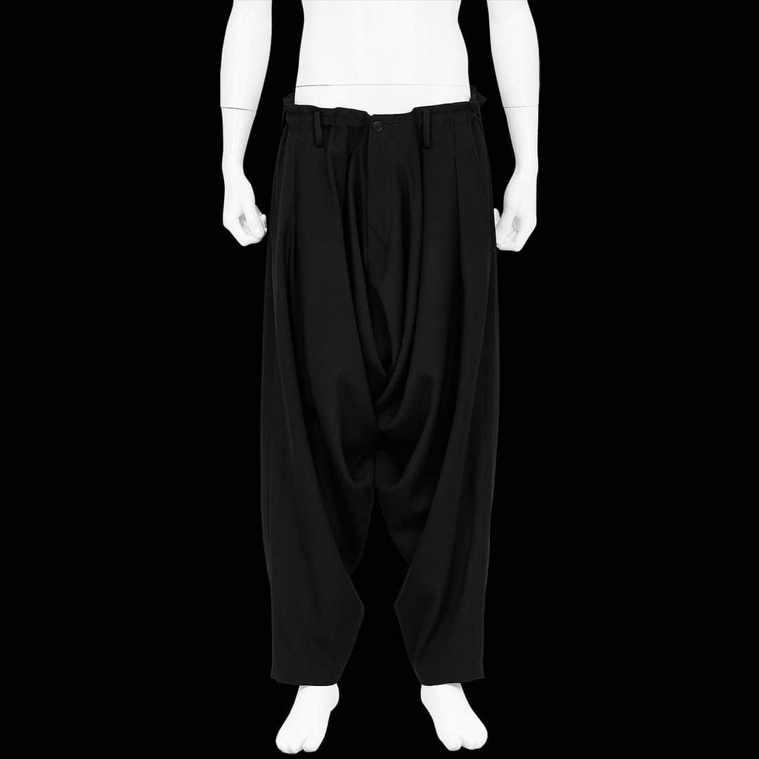 エリミネイターさんのインスタグラム写真 - (エリミネイターInstagram)「AW23 Y’s for men & Yohji Yamamoto POUR HOMME have arrived at ELIMINATOR. . #yohjiyamamoto #ysformen #yohjiyamamotopourhomme #yohjiyamamotohomme #23aw #aw23 #aw23collection #japanesedesigner #art #work #military #uniform #black #newcollection #anti #highsnobiety #mensfashion #menswear #eliminator #tokyo #daikanyama #streetfashion #streetstyle」9月23日 11時24分 - eliminator_tokyo