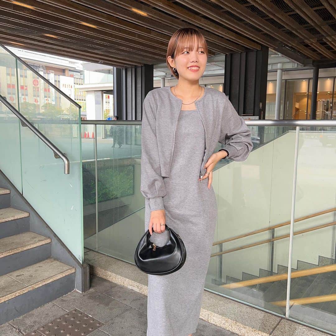 神戸レタス三宮店のインスタグラム：「. 【プチレタス】着回し力抜群◎リブカットソーワンピース✨  ベーシック過ぎないトレンド感のあるデザイン♪単品としてもご利用頂きやすいアイテムとなっております👗🔎  低身長さんはもちろん、高身長さんも綺麗に着て頂けます😊  🏷️E3319 ¥4,400(taxin)  ▶︎▶︎▶︎STAFF ゆうりん　164cm(姫路店)  #kobelettuce #神戸レタス #神戸レタスコーデ #プチプラ #プチプラコーデ #秋服 #ワンピースコーデ #きれいめカジュアル #トレンド #ファッション #fashion #ootd #姫路 #aeonmall_toyokawa_topic」