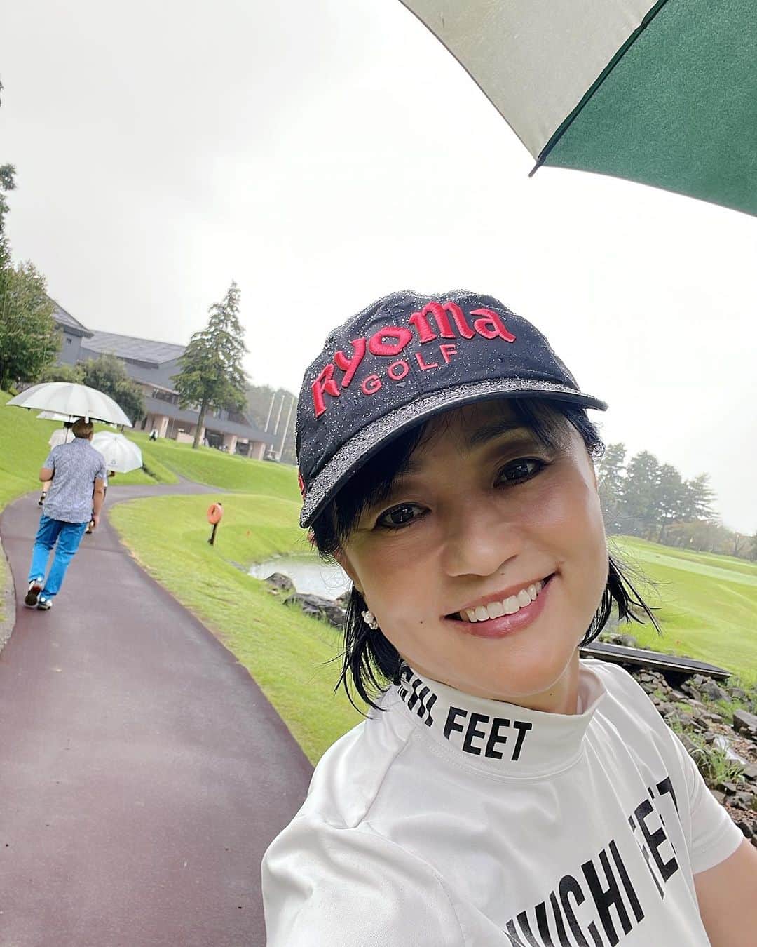 橋本志穂さんのインスタグラム写真 - (橋本志穂Instagram)「雨のゴルフは久しぶり〜  #ゴルフ #11feet」9月23日 11時30分 - shihohashimoto3
