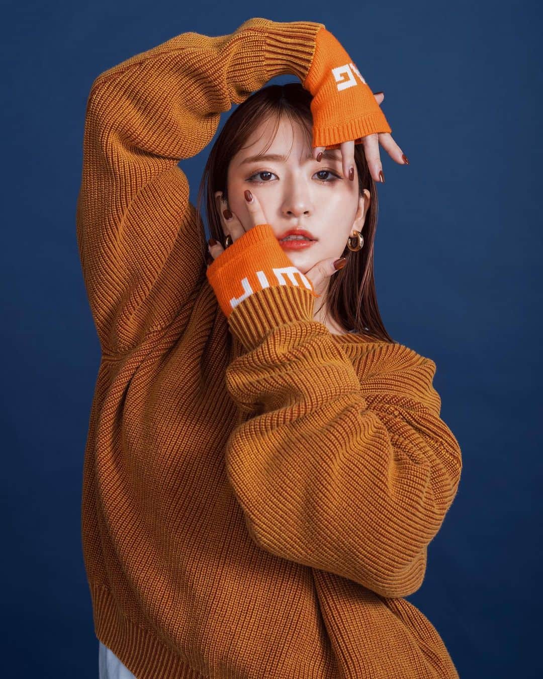 にこのインスタグラム：「_  POPUP2日目今日も開催されております  これからお越しくださる方は 安全に気をつけてお越しください🫡  みなさまのかわいらしい、そして勇ましいその面を見て、 直接何かを交信させていただくことを 私一同心より楽しみにしております。  にわかにネタバレしてしまっておりますが そうです、私がご挨拶にお伺いしております。  皆様と直接目を合わせることができるのが とてつもなく嬉しいです しかしながらシンプルに恥ずかしいです  人見知り絶賛頑張っております もっと声張ります  #JIMWAGPOPUP #JIMWAG  _」