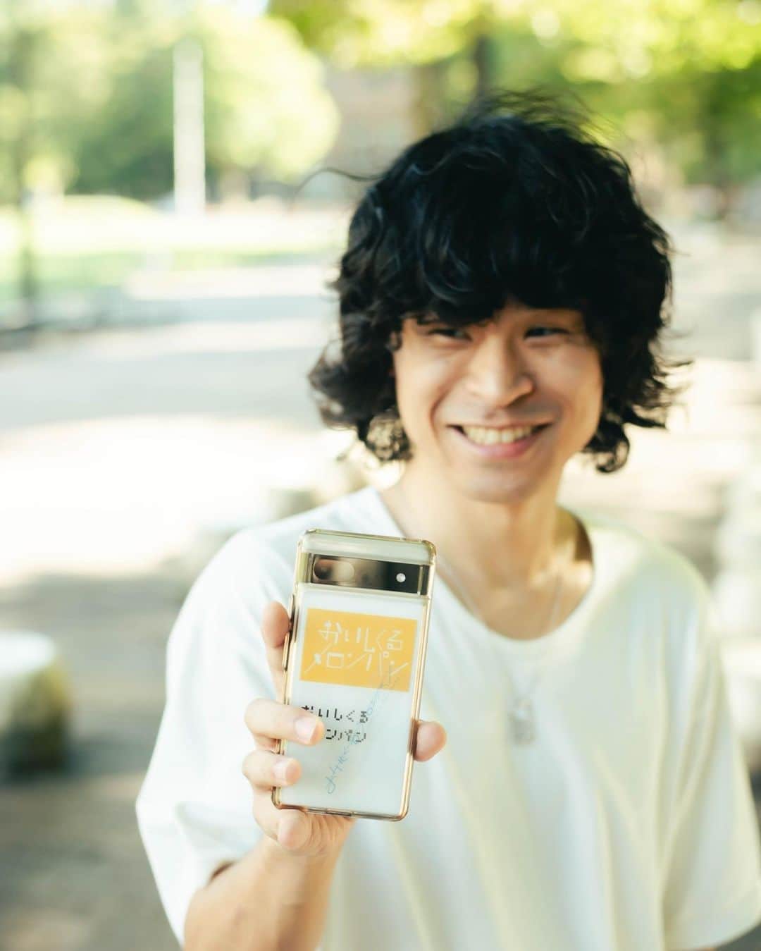 おいしくるメロンパンさんのインスタグラム写真 - (おいしくるメロンパンInstagram)「. 「おいしくるメロンパン answer tour - 結ぶリボンの方程式 -」ツアー新グッズのご紹介！  ■ロゴステッカーセット ■結ぶリボンの方程式 チケットキーホルダー  クリア素材のロゴステッカーが登場！ 日傘ツアーに続いてチケットキーホルダーも✨  さらに、ガチャガチャも結ぶリボン編として新しくなりました✨  Photo by @n_t_m.k  #おいしくるメロンパン #ツアーグッズ #新グッズ」9月26日 18時00分 - oisiclemelonpan_official