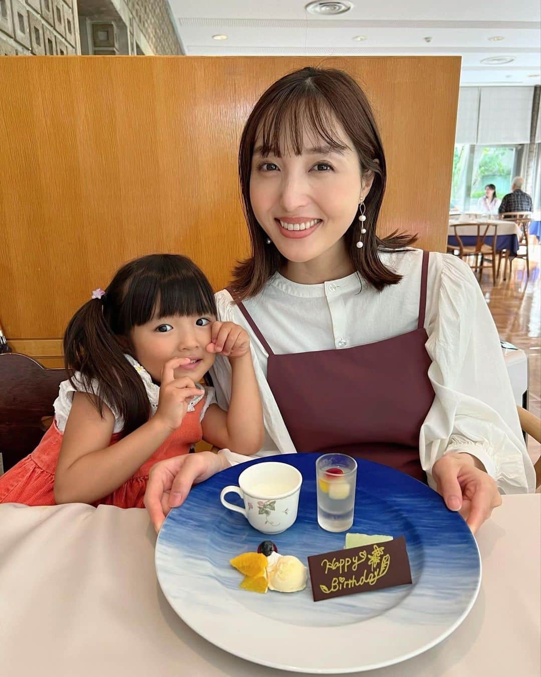 大浦育子のインスタグラム：「昨日、9/22で新たに年を重ねました〜🎂 ここから娘の誕生日もあり出産もありクリスマスにお正月...なんだかイベント続きで自分の誕生日なんて忘れてたけど、覚えててくれてメールくれる人がいることが嬉しかったし改めて感謝の気持ちでいっぱいです✨実りある1年になりますように❣️」