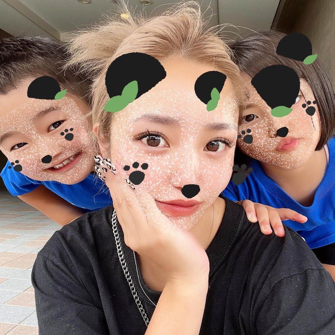 MII MAMAのインスタグラム：「. . . 空手頑張ってるよーん🥋🥊💙 —————————————— 🔎White Style mi mama 良かったらチャンネル登録お願いします🙇🏽‍♀️ #YouTube#ユーチューバー#主婦ユーチューバー#MIIMAMA#チャンネル登録お願いします#2児ママ#年子ママ#ギャルママ#ぎゃるまま#アラサーママ#アラサー#30代#30代ママ#ホワイトインテリア#モノトーンインテリア#シンプルな暮らし#収納#ホワイト収納#イチナナ#イチナナライバー#専属ライバー#主婦ライバー#17LIVE#主婦YouTuber#ママYouTuber#ママライバー#幼稚園ママ#小学生ママ」
