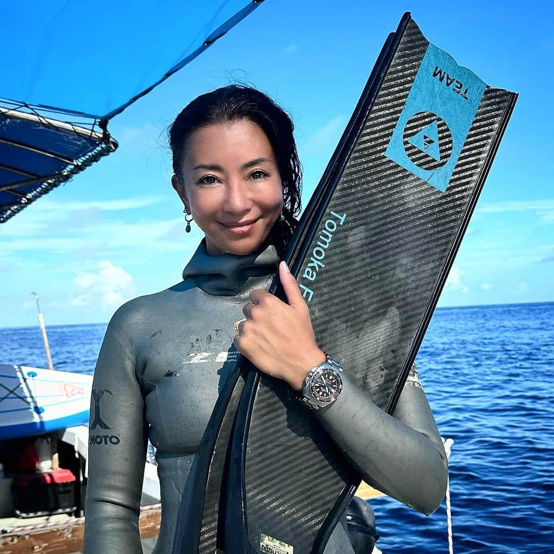 福田朋夏のインスタグラム：「@alchemy_hellas @delma_japan @delmawatches @zero_wetsuits @yamamotowetsuits #freediving #diving #apnea #okinawa #ocean #deep」