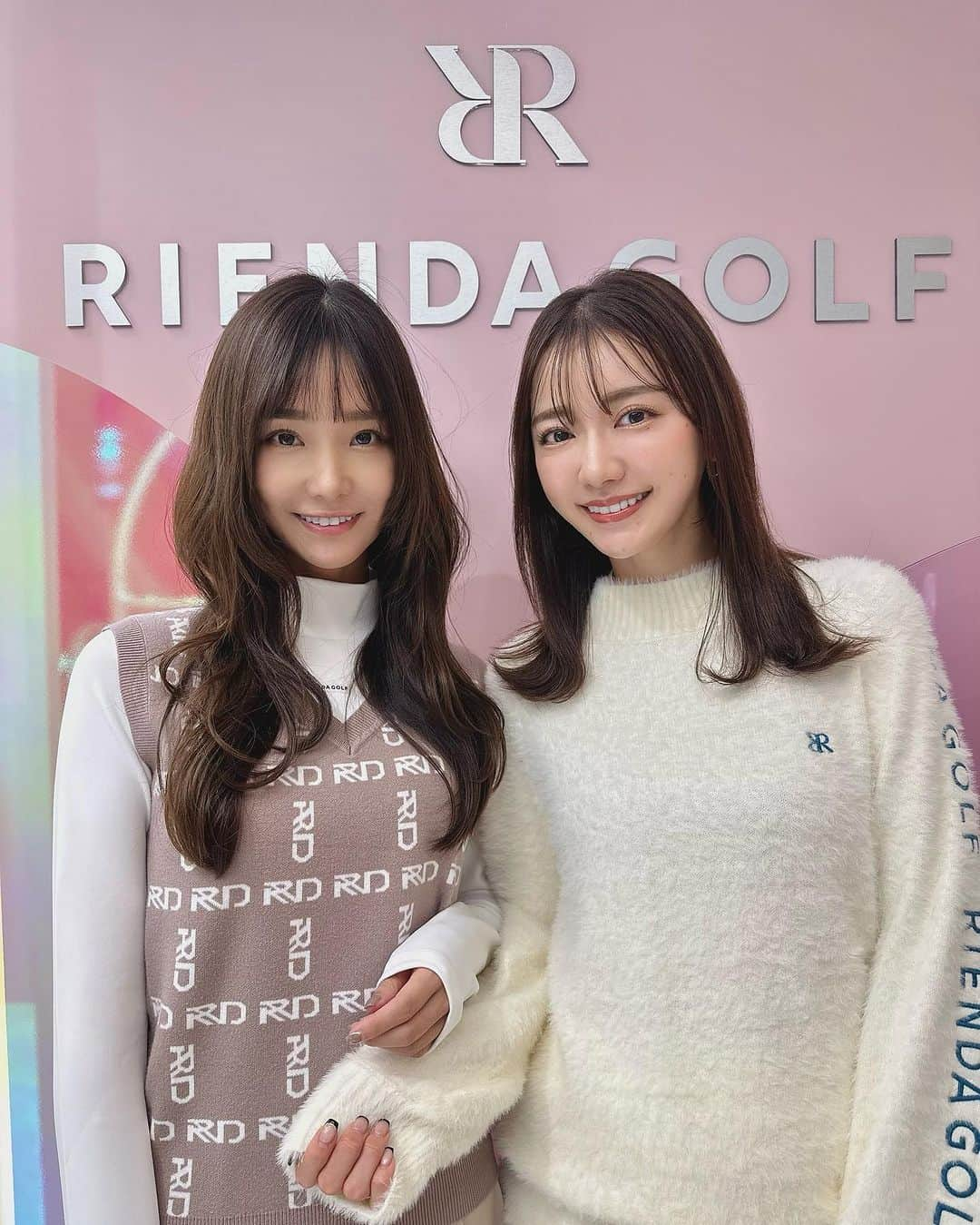 西村いちかのインスタグラム：「ありちゃんとRIENDA GOLFのPOPUP🫶 全部素敵だった🥹 そのあとはソフトクリーム探しの旅🍦 やっと食べれたソフトクリームはとても美味でした🙏✨  #golf #golflife #ゴルフ女子 #ゴルフ場 #ゴルフ初心者 #ゴルフコーデ #골프 #골프웨어 #골프패션」