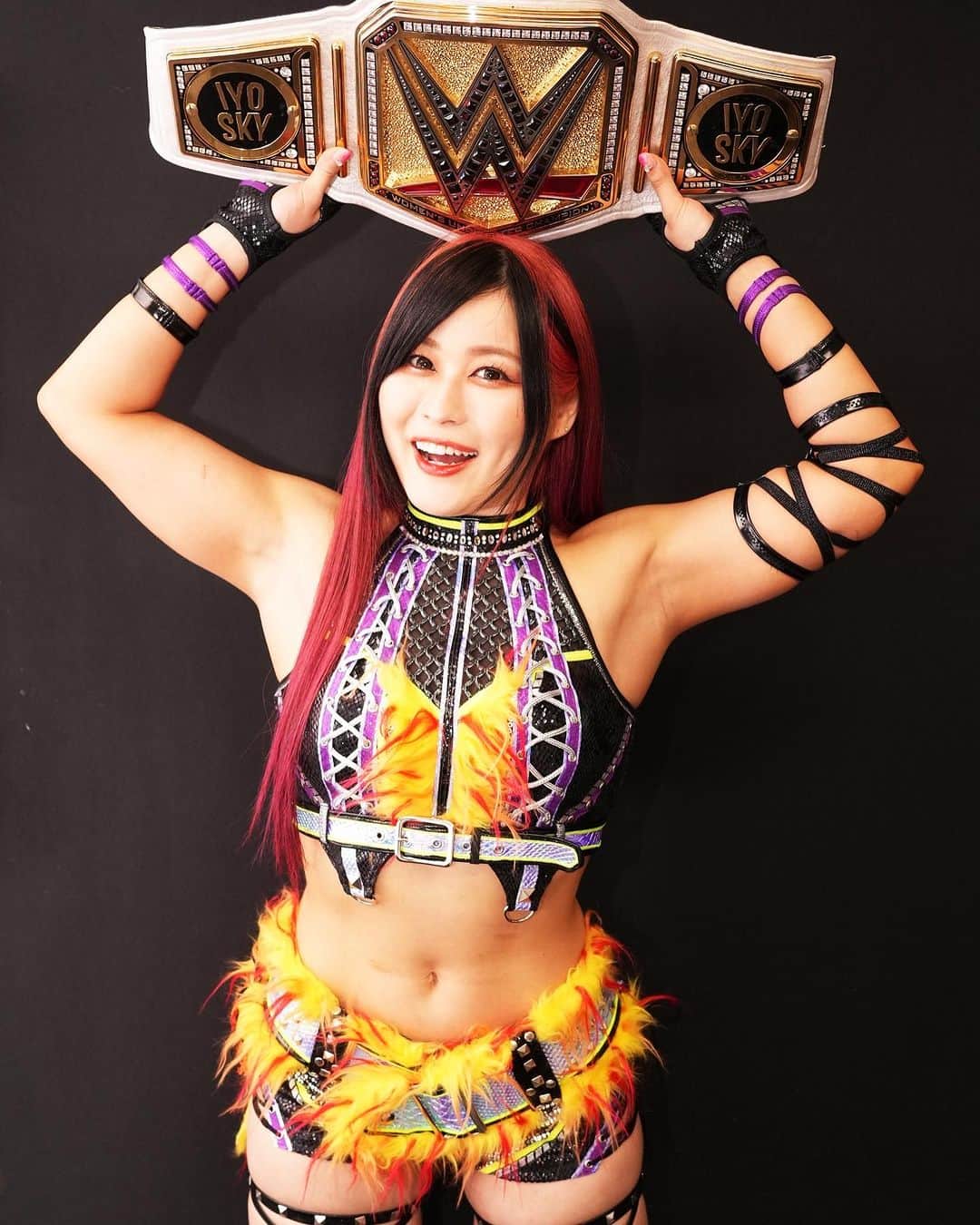 ホテル 撮影 超レア 紫雷イオ プロレス イヨ スカイ WWE チャンピオン