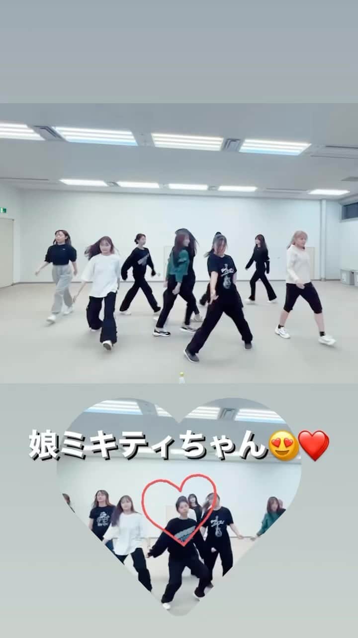 一条みすずのインスタグラム：「うちの娘ミキティちゃん可愛すぎる ダンス💃💃💃💃💃 #親バカ#親バカ部#親バカ青春白書#親バカ倶楽部会長」