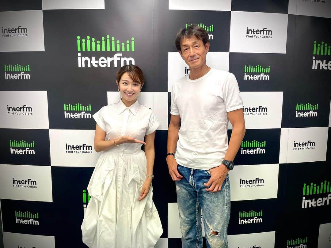 長野美郷のインスタグラム：「本日この後 1400〜 Interfmにて、 「表参道Ao preserts Oshare Life」 放送です😇✨  ゲストは吉田栄作さん！ お話伺ってると、 ストイックさの中に親しみやすさも垣間見えて…  このあとぜひぜひ お聞きくださいませ〜❣️😊  #吉田栄作 さん #白Tデニムとにかくカッコいい #interfm #プレゼントもありますヨ ♪ #📻　#聞いてね 😇 #radicoもぜひぜひ」