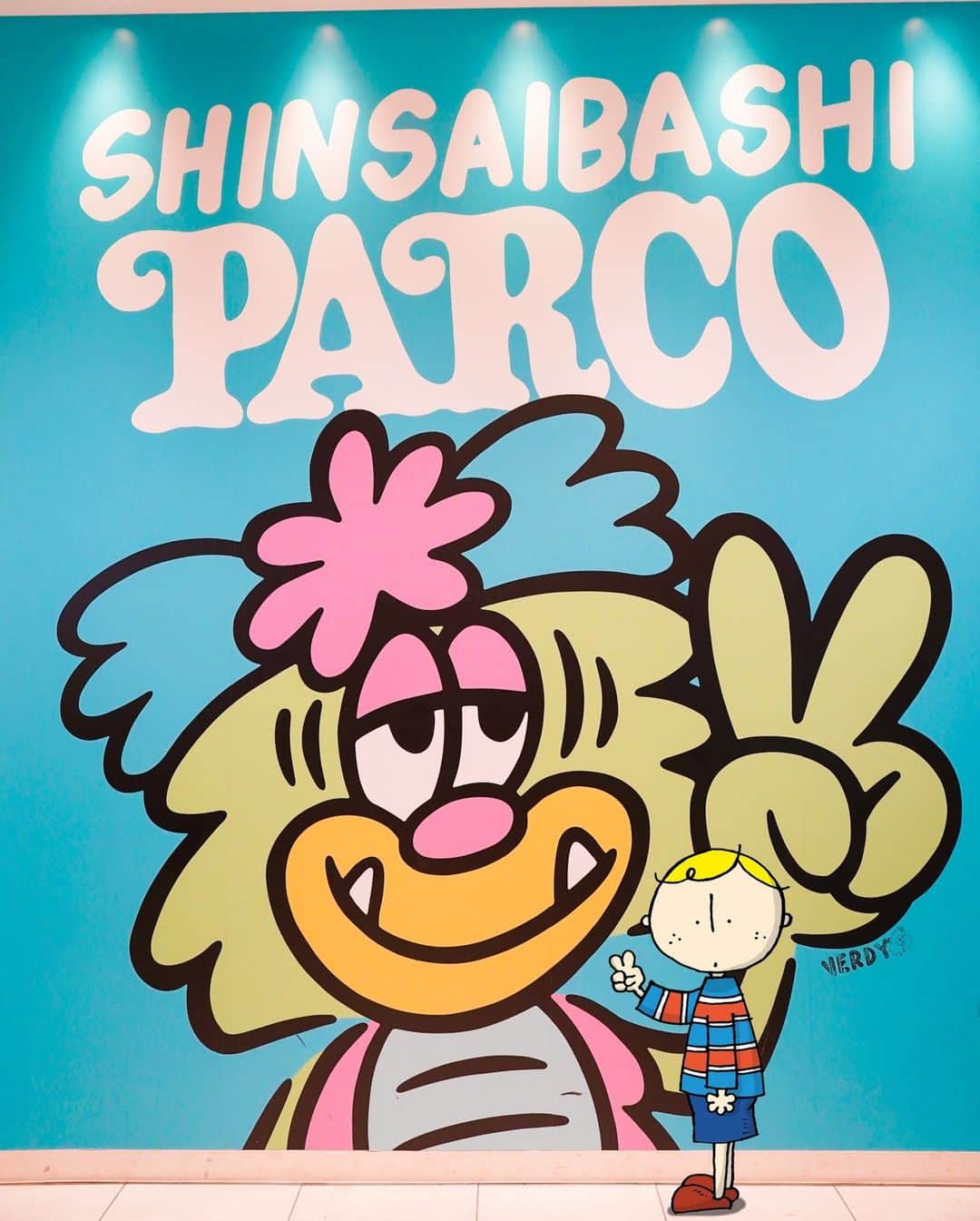 Osaka Bob（大阪観光局公式キャラクター）のインスタグラム：「Shinsaibashi PARCO is like a paradise for shopping lovers 🛍️. It combines fashion, art, design, and entertainment from both Japan and around the world. It's a hub for trends and offers a diverse and appealing food scene too 🎨🍽️. Don't forget to snap a photo of the cute wall paintings you'll find at Shinsaibashi PARCO! 🥰📷  心斎橋パルコはショッピング愛好者にとって楽園みたいやで🛍️。 国内外のファッション、アート、デザイン、エンターテインメントが融合。トレンドの発信地で、食も多彩で魅力的やで🎨🍽️。 心斎橋パルコでキュートな壁画を見つけたで🥰思わず写真をパシャリ📷  —————————————————————  #maido #withOsakaBob #OSAKA #osakatrip #japan #nihon #OsakaJapan #大坂 #오사카 #大阪 #Оsака #Осака #โอซาก้า #大阪観光 #sightseeing #Osakatravel #Osakajepang #traveljepang #osakatravel #osakatrip #道頓堀 #PARCO」