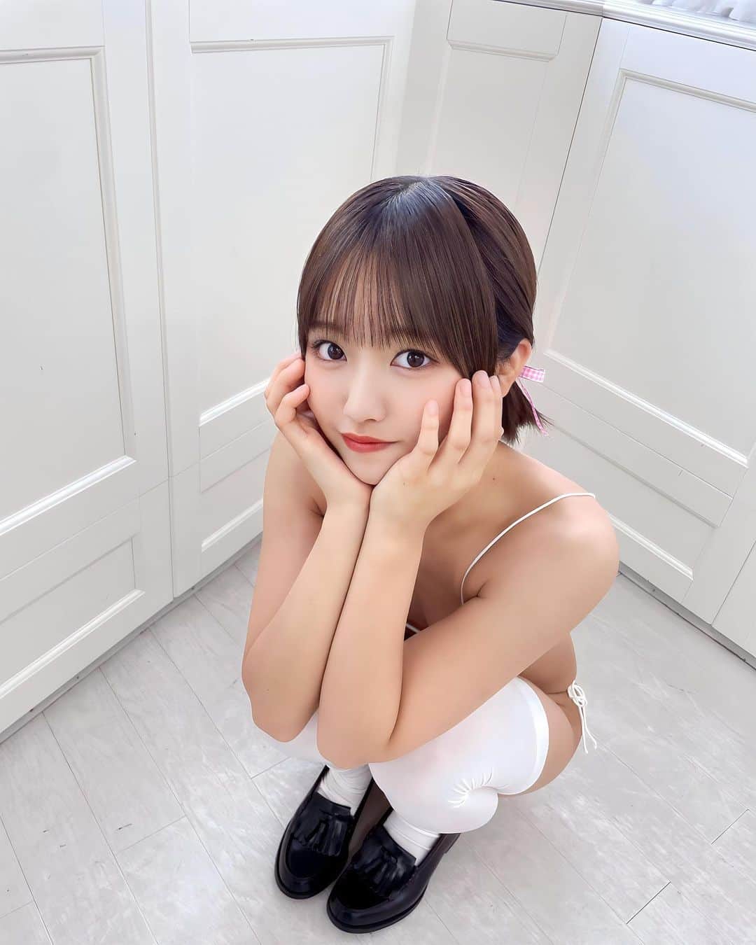 あかね杏珠 香月杏珠さんのインスタグラム写真 - (香月杏珠Instagram)「・ 白ニーハイ好き〜❔🤍 #グラビア #グラビアアイドル #グラドル自画撮り部  #グラドル自撮り部 #コンカフェ #コンカフェ嬢 #踊ってみた #踊り手 #黒髪ボブ」9月23日 19時31分 - anjyu_neko