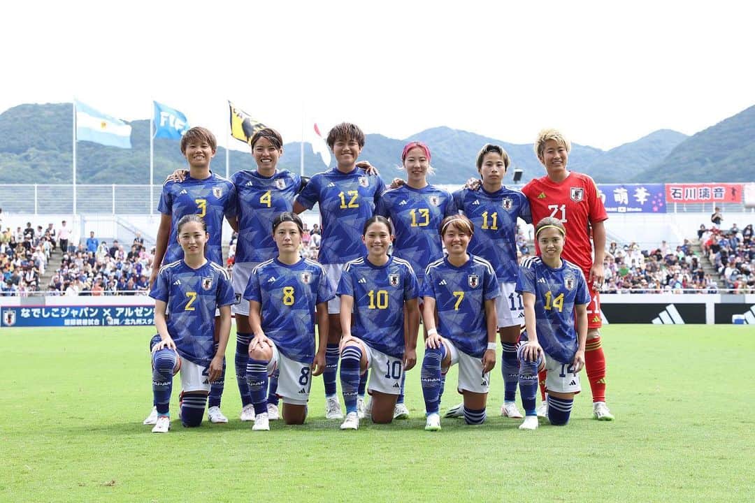 長野風花のインスタグラム：「.  Happy to be back home🇯🇵 Thank you for your continuous support !!!! Step by step, keep pushing forward👣  たくさんの応援ありがとうございました。 皆さんの前でプレーすることができてとても幸せです！  ©︎JFA #nadeshiko」