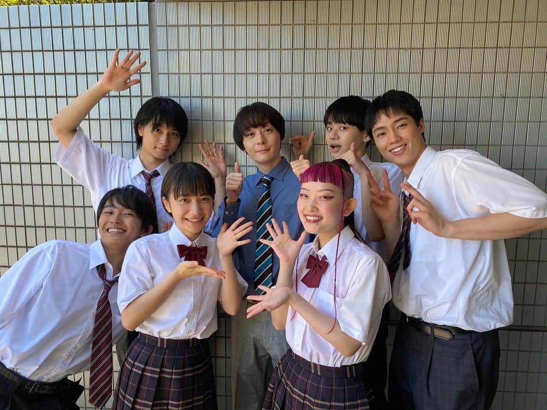 犬飼貴丈さんのインスタグラム写真 - (犬飼貴丈Instagram)「本日22時から最高の教師最終話です。 生徒たちと写真撮れたよ。嬉しい。 #最高の教師#最高の生徒#最高#最も高い#thebest」9月23日 14時17分 - atsuhiro.inukai_official