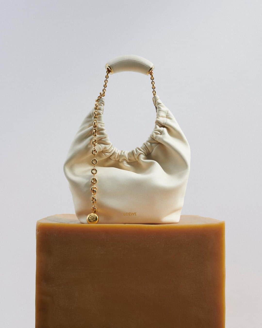 Loeweのインスタグラム