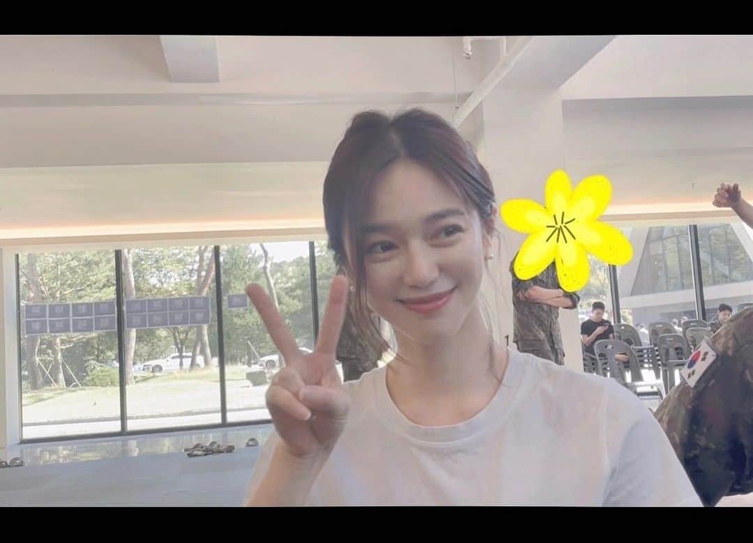イ・エリヤのインスタグラム：「좋잖아~ 😊」