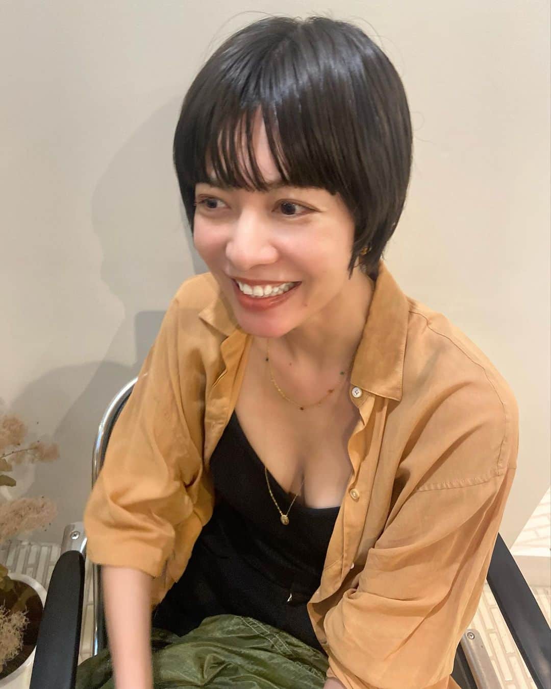 のインスタグラム：「ショート🔜ショートボブに移行中🐵」