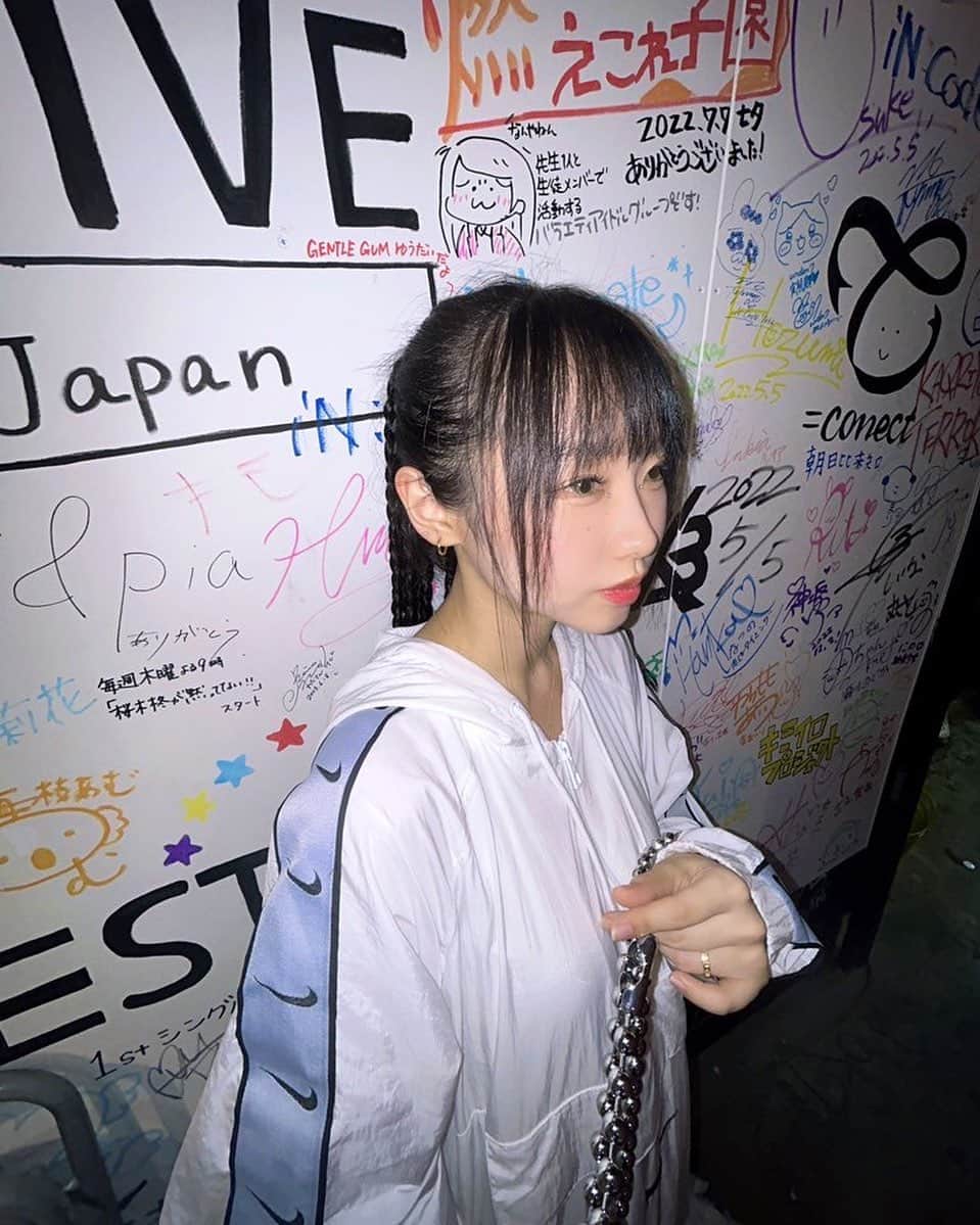 荒井麻珠のインスタグラム：「リリイベ楽しかった🎤」