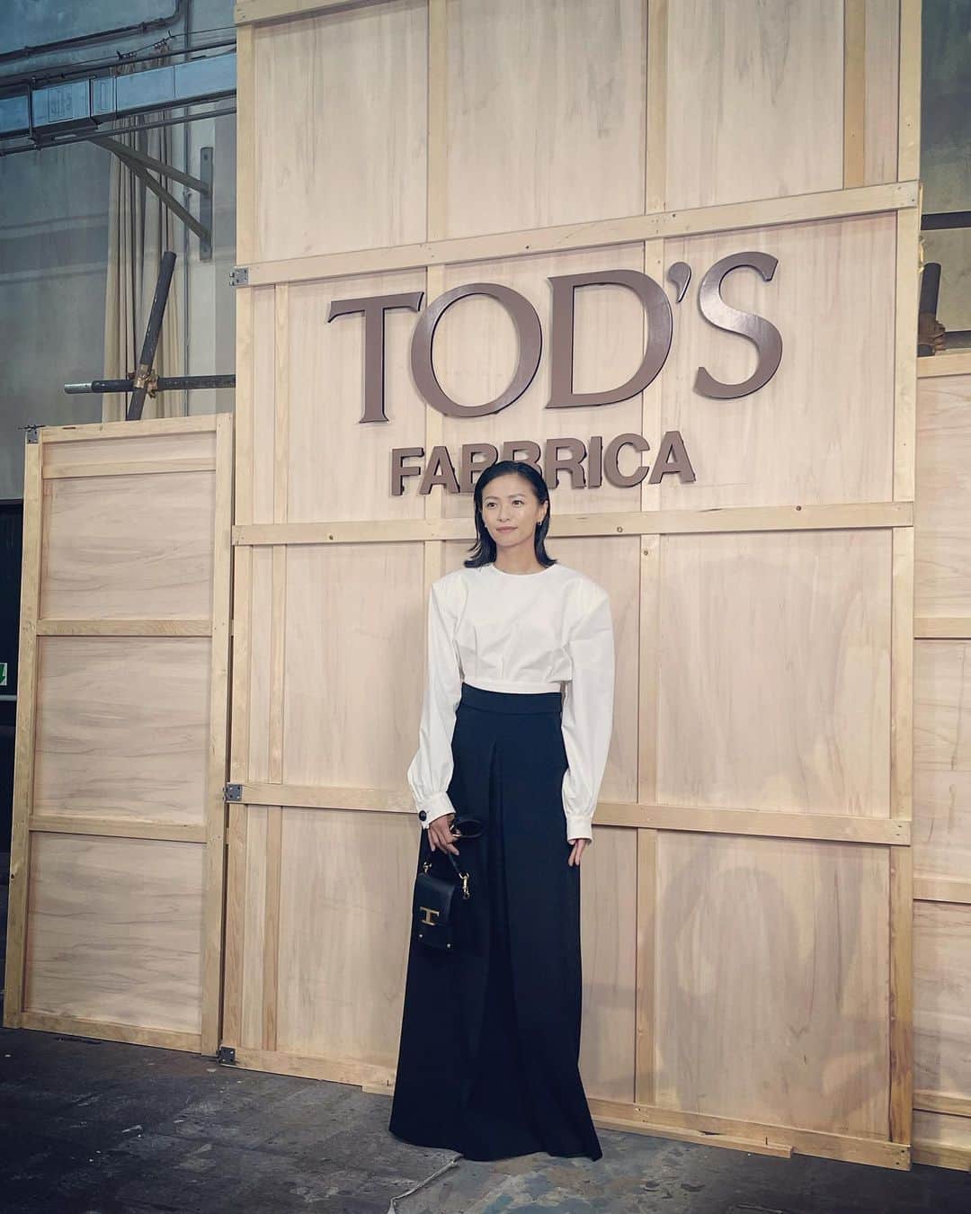 榮倉奈々のインスタグラム：「#Tods #TodsSS24 @walterchiapponi @tods」