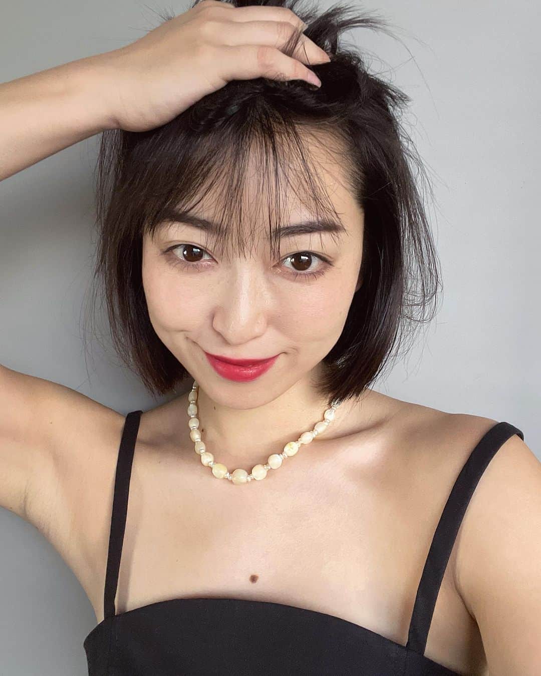 中里亜美のインスタグラム：「女心と秋の空  #selfie」