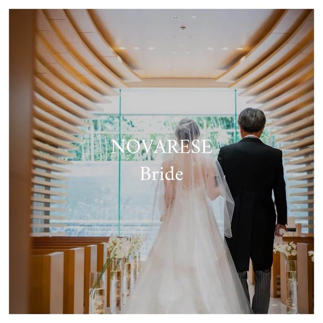 NOVARESE Dress Officialのインスタグラム：「⁡ 花嫁が選んだのは、イリュージョンネックラインからチュールのスリーブ、肩とネックラインをレースのモチーフが飾るドレス リーフモチーフのヘアコームで髪を飾り、披露宴での後ろ姿も華やかに ⁡ お問合せ、試着予約はお近くのノバレーゼまで ⁡ Dress: BTNV246 (Novarese) Hair and Makeup: @pilgrim_wedding  Location: @tsujike_teien_official  ⁡ #ノバレーゼウエディング #ノバレーゼ #ノバレーゼドレス #プレ花嫁 #東京花嫁 #関西花嫁 #名古屋花嫁 #広島花嫁 #福岡花嫁 #ウエディングドレス #ノバレーゼ花嫁 #novaresewedding #novarese #novareseexclusive」