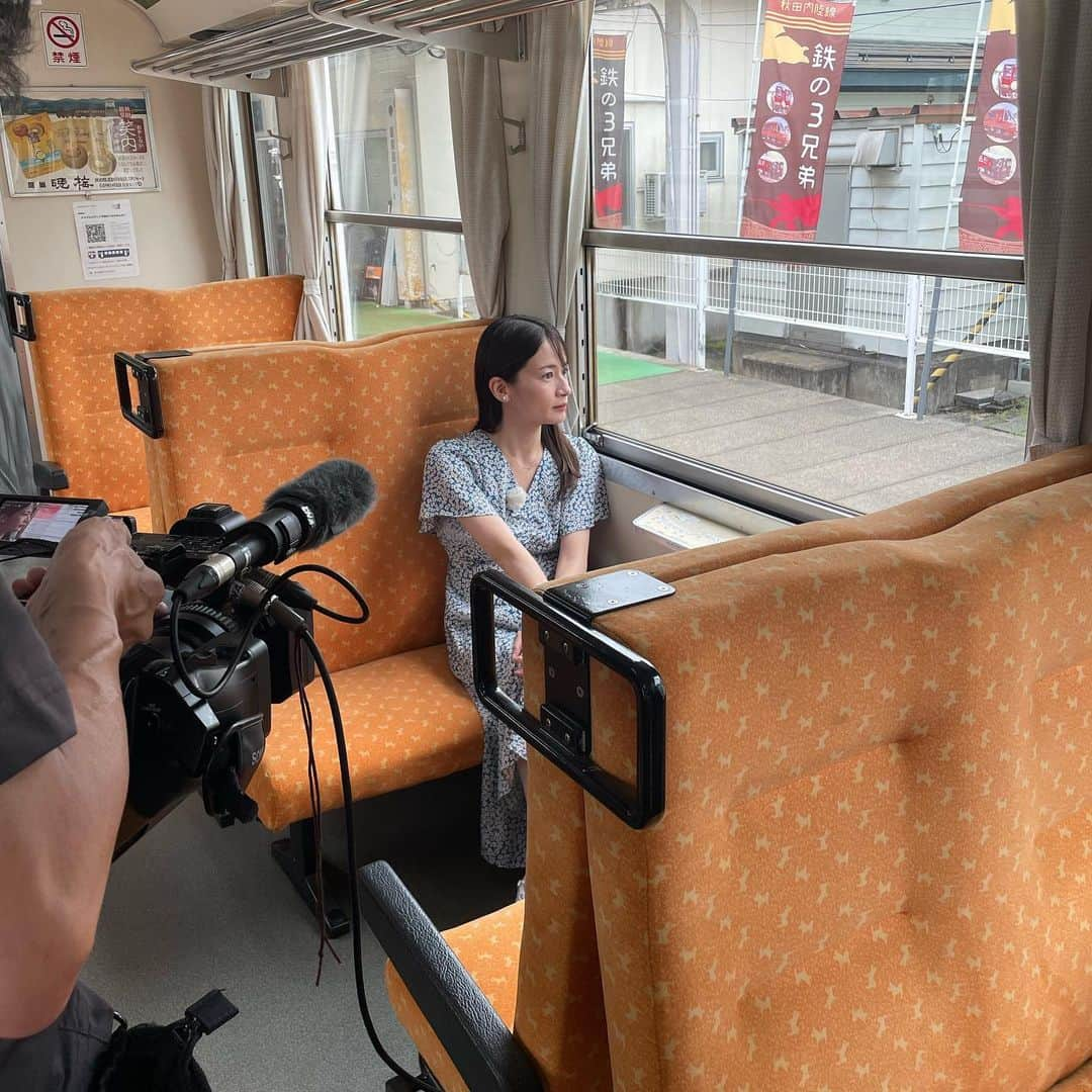 宇内梨沙さんのインスタグラム写真 - (宇内梨沙Instagram)「＼大好き鉄道旅🚞／  今夜9時から TBSチャンネル2にて放送  『TBS女子アナ 鉄道の旅 「宇内梨沙 ・初めてづくし！#秋田内陸縦貫鉄道」』  見るもの、聞くもの、食べるもの初めてづくし！ 私のセルフプロデュース旅で 秋田の魅力をお伝えします🐕🐕  地方の私鉄の魅力は常々感じておりますが、 秋田内陸縦貫鉄道も自然の魅力を感じる 情緒に溢れた鉄道でした。  ぜひご覧ください🙏  🗓️9月23日(土)午後9時 📺TBSチャンネル2」9月23日 17時11分 - risaunai