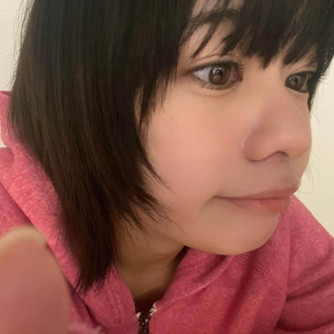 吉柳咲良さんのインスタグラム写真 - (吉柳咲良Instagram)「みんながナチュラルメイクの方が好きって言うからしゃーなし？投稿してあげるよ😠💨」9月23日 17時21分 - kiryusakura_official