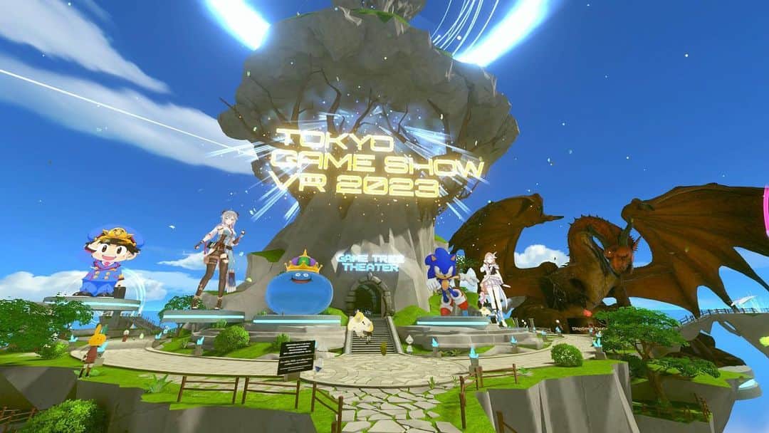 兼田恵のインスタグラム：「東京ゲームショウ2023が開催中です❣️🎮 そして、VR世界でも10/1までゲームショウが楽しめます！  今年の舞台は「ゲームアイランド」！  VRはよくわからない、持ってない💦という方もご安心を！  PC単体、PCVR、Quest 2単体、さらにはスマホでも誰でも入場料無料で遊びに行けちゃいますよー！✨　  公式ページからダウンロードしてくださいね。  わたしも昨日遊びに行って、とてもファンタジーな空間をスムーズな動きで見て回れて感動しました！🥰  わたしは様々なボイスを担当させていただいております♡  ぜひお楽しみくださーい！  #東京ゲームショウ2023 #東京ゲームショウ #tgsvr #tgs2023 #tgs #ゲームアイランド #東京ゲームショウvr」